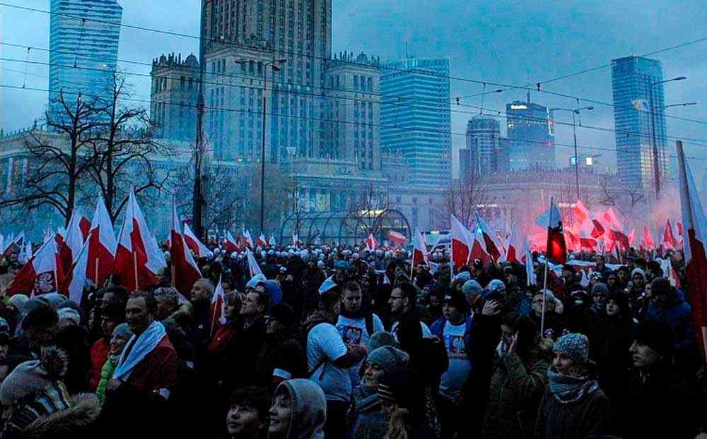 Celebrate the 99th anniversary of Poland's independence in Warsaw Bild: Amadeja Plankl - Imago/Alamy Stock Photo