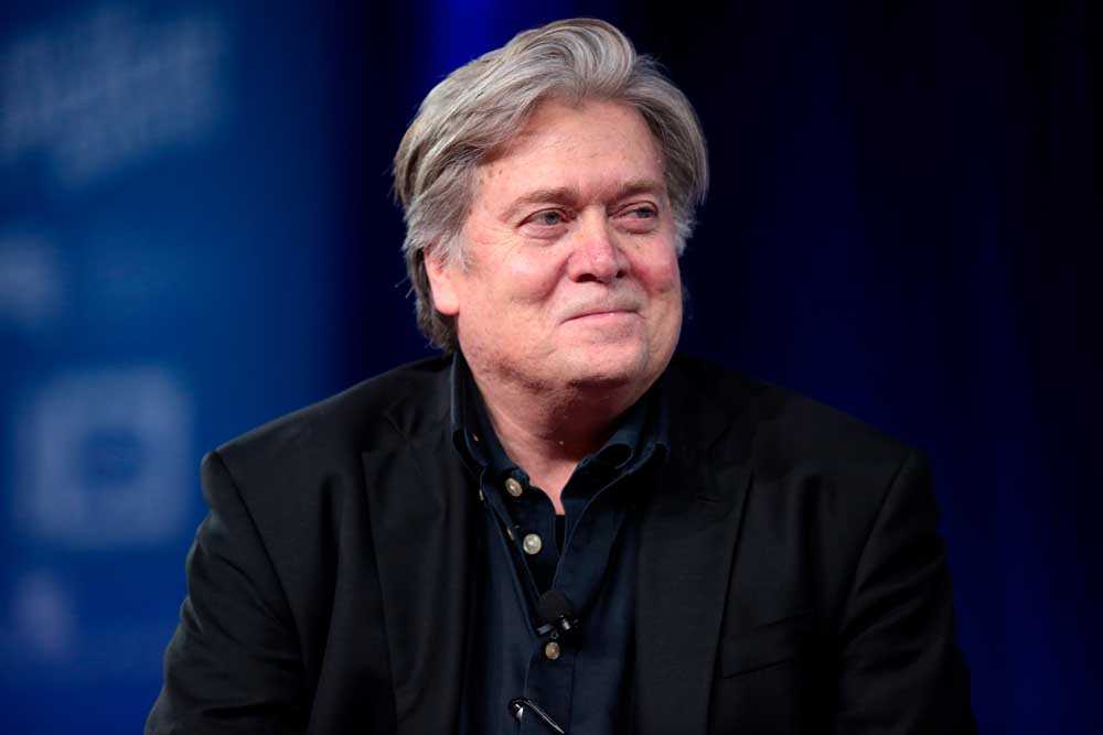 Steve Bannon var Donald Trumps strateg i kampen om presidentposten 2016. Han gjorde valet till en kraftmätning mellan 'globalister' och 'nationalister'. Bild:Gage Skidmore from Peoria, AZ, United States of America, CC BY-SA 2.0 via Wikimedia Commons