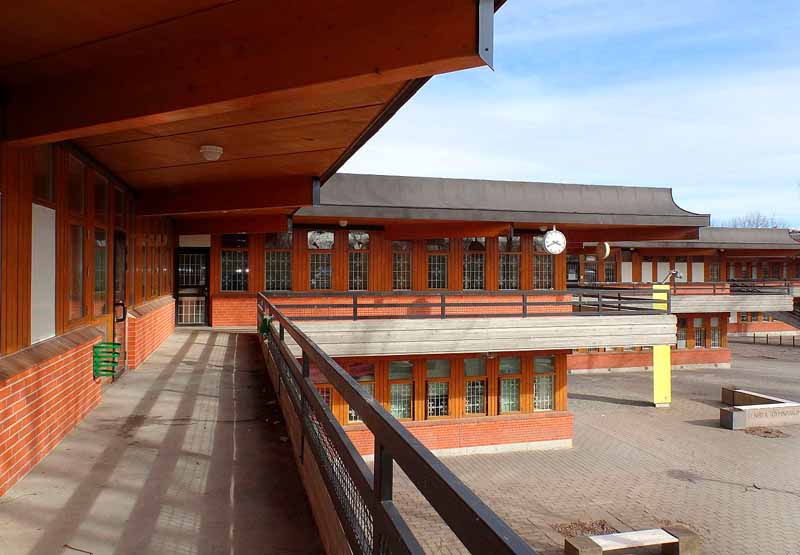 Tensta gymnasium är stängt.