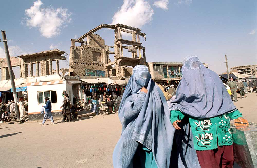 Den sovjetiska invasionen kastade in landet i en spiral av våld. Kabul 2003. Bild: Eva Wernlid.